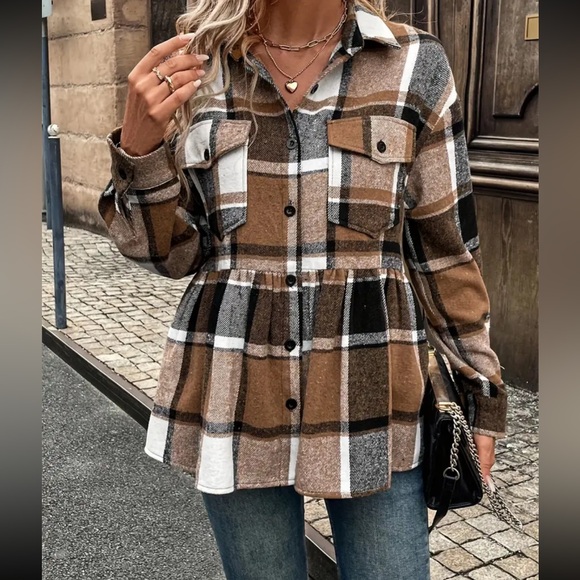 Jackets & Blazers - PLAID FIT AND FLARE HEM BUTTON UP JACKET NIP